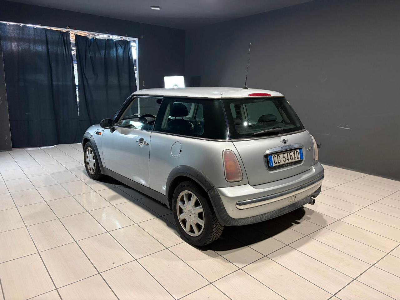 MINI COOPER DEL 2003 BENZINA 130.000 KM