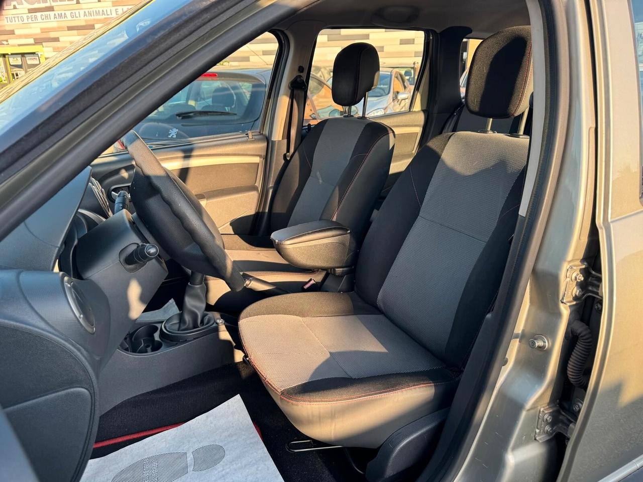 Dacia Duster 1.6 GPL (SCADENZA 2033) 110CV 4X2 LAURETAE 2013