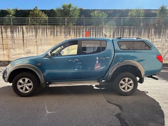 Mitsubishi L200 2.5 DI-D Doppia Cabina Automatica/
