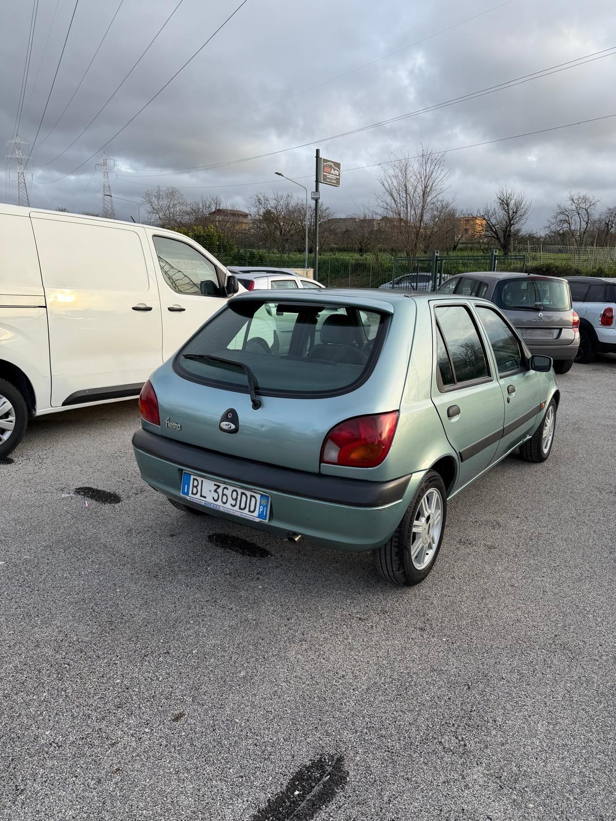 Ford Fiesta 1.2 gpl 2000