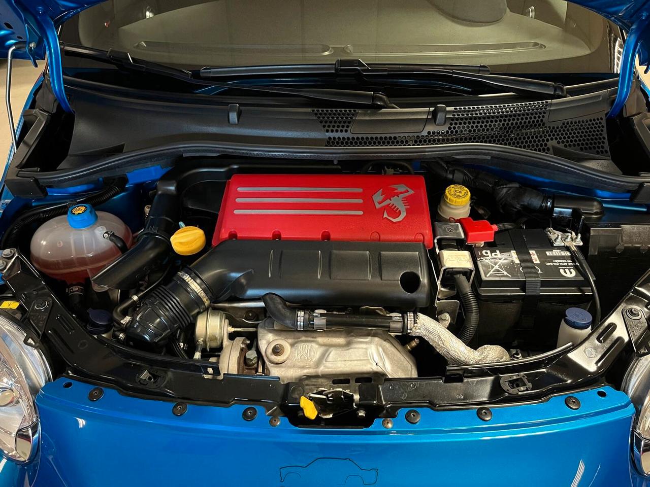 Abarth 695 1.4 Turbo T-Jet 180 CV Tributo 131 Rally
