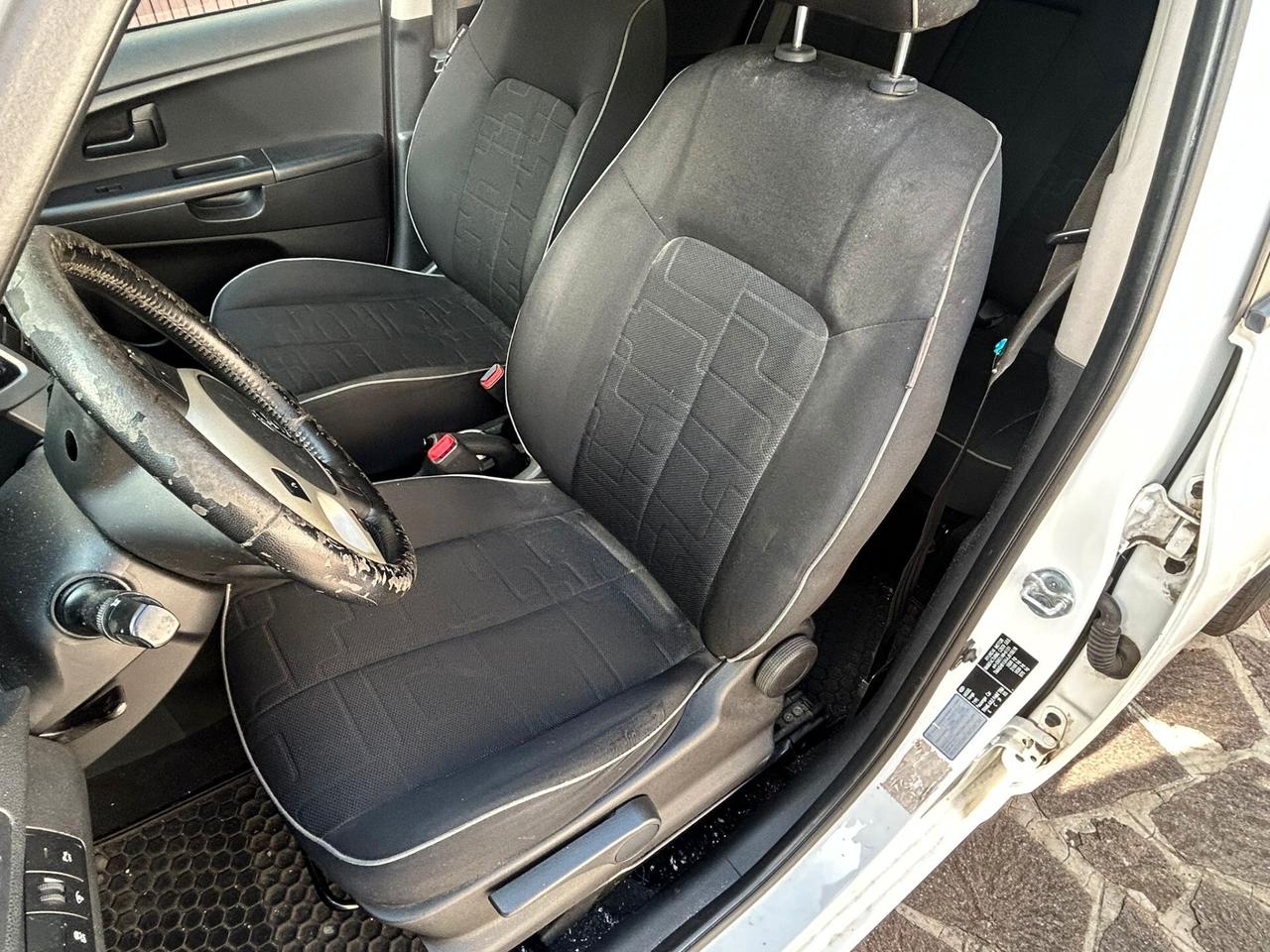 Kia Venga 1.4 crdi Active (wgt EX) - ANCHE PER NEOPATENTATI