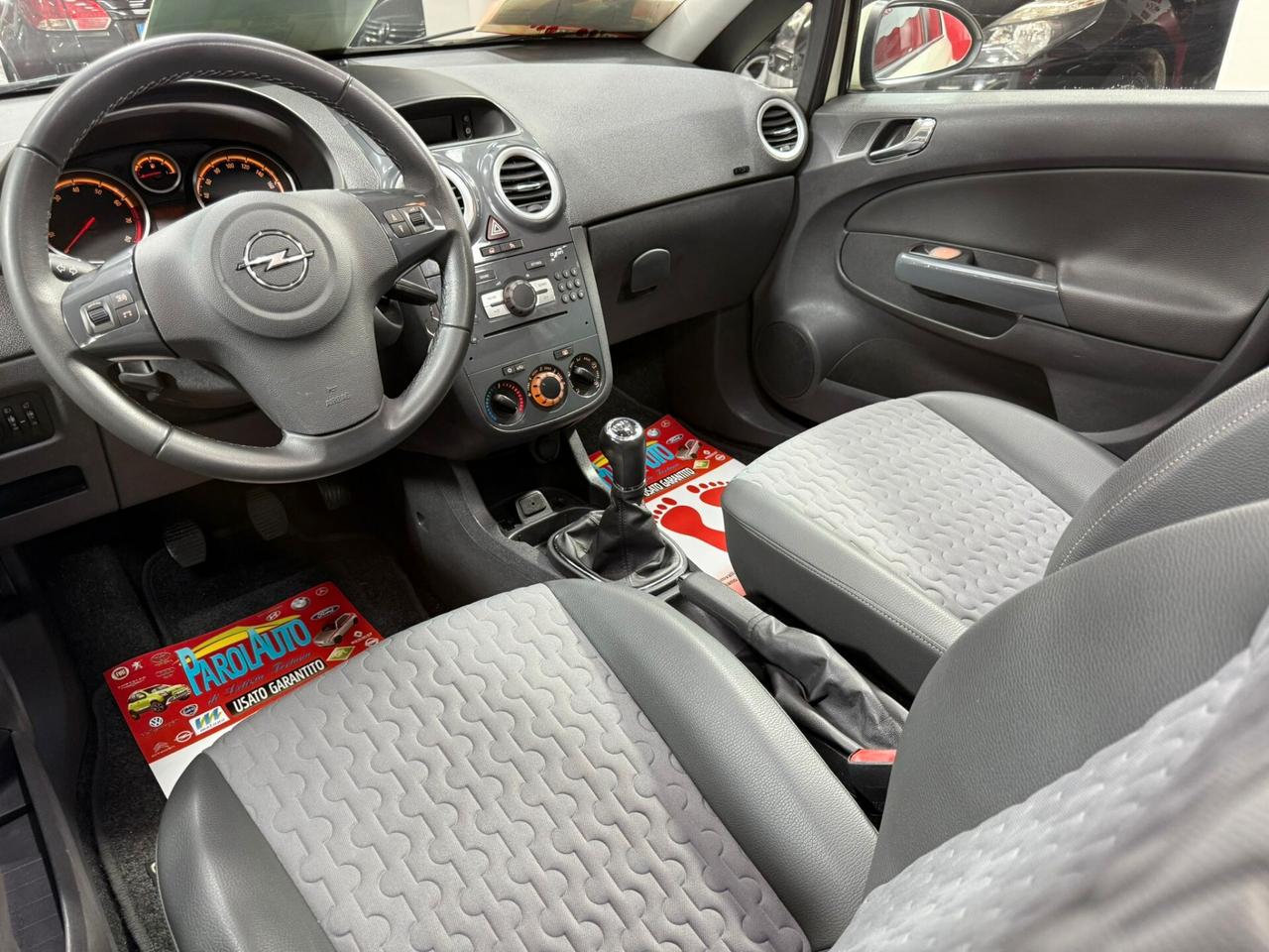 Opel Corsa 1.2 86cv Cosmo - 2011