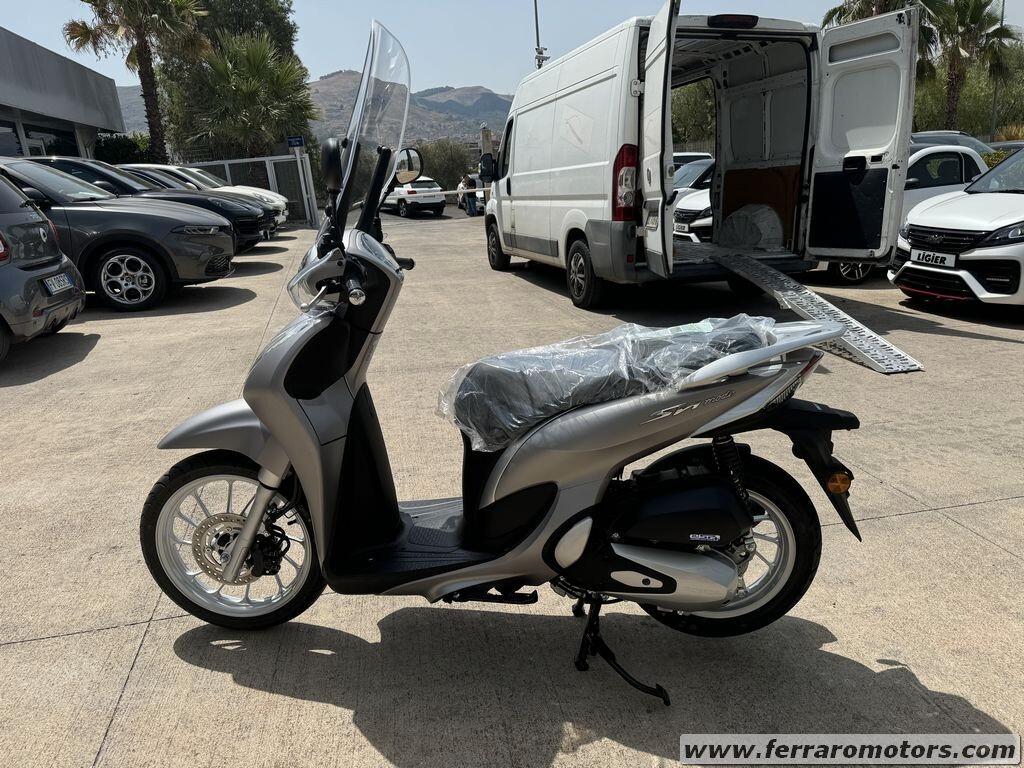 HONDA SH 125 MODE NUOVO A SOLI 32 EURO AL MESE