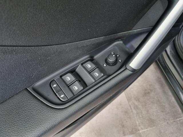 AUDI Q2 30 TDI Identity Black