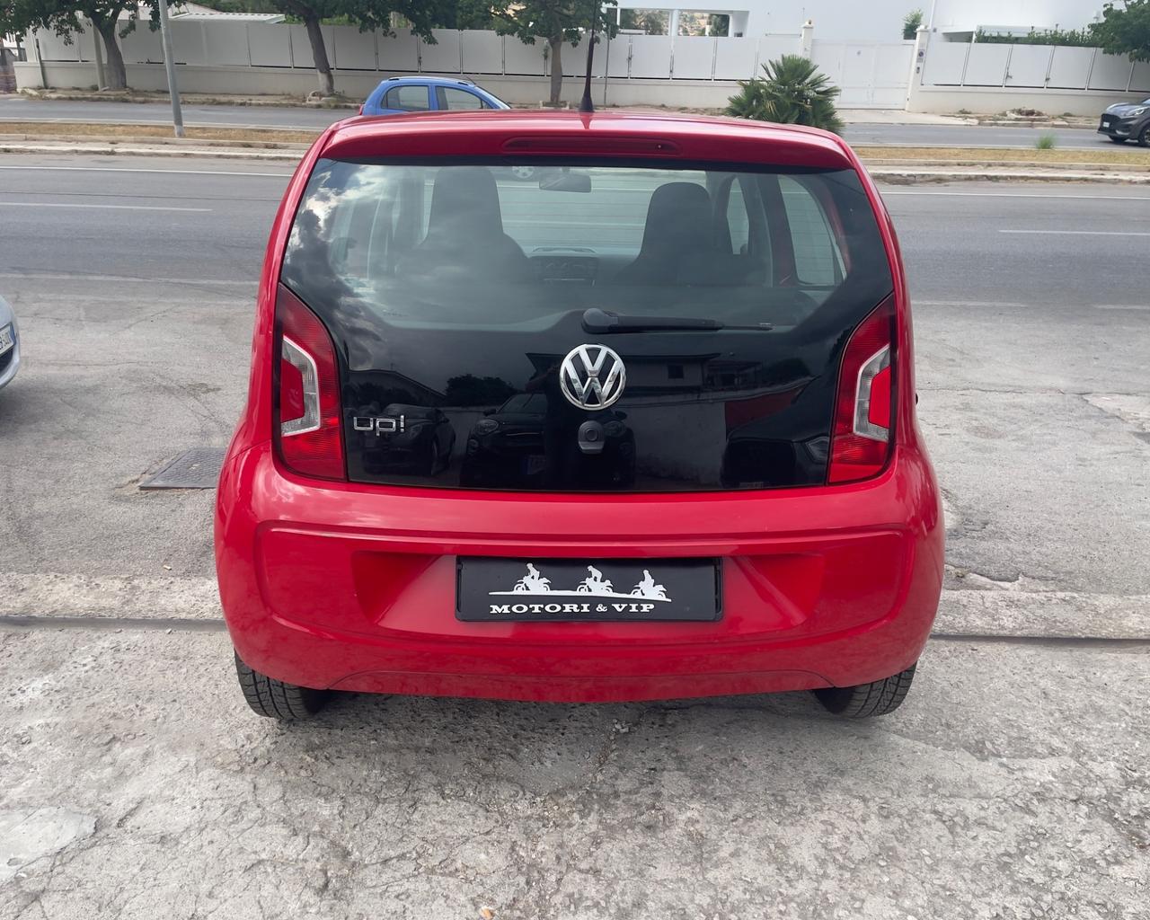 VOLKSWAGEN UP 1.0 5 2012