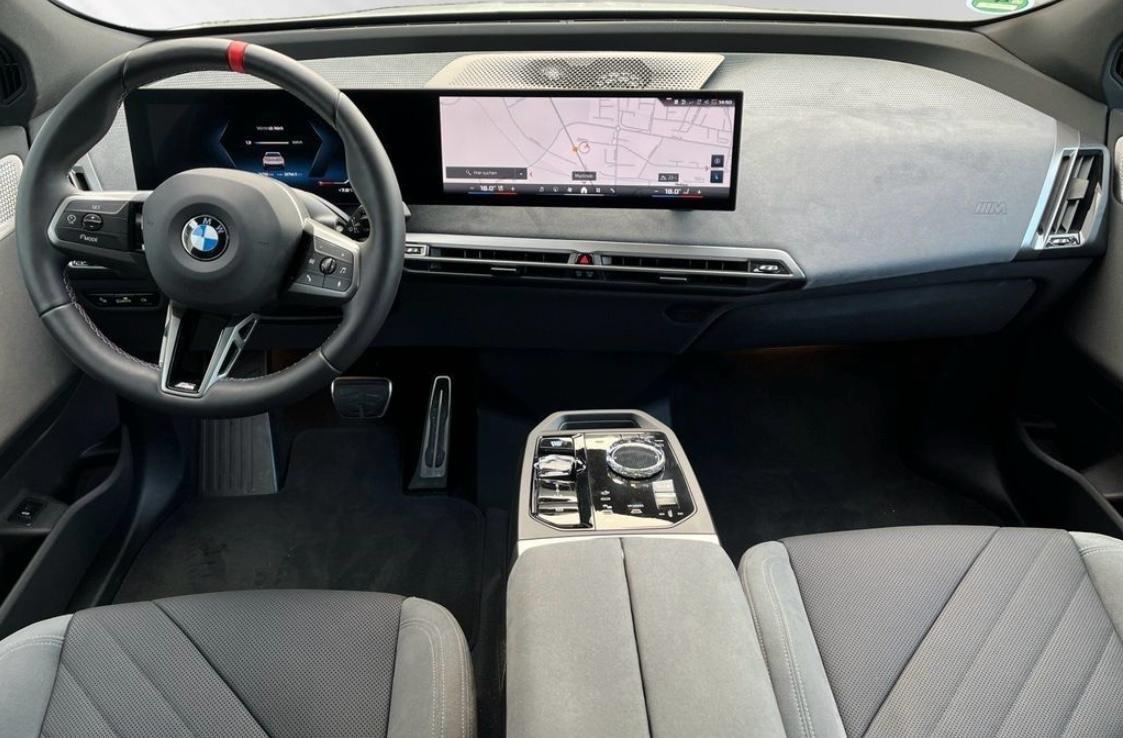 Bmw IX M70
