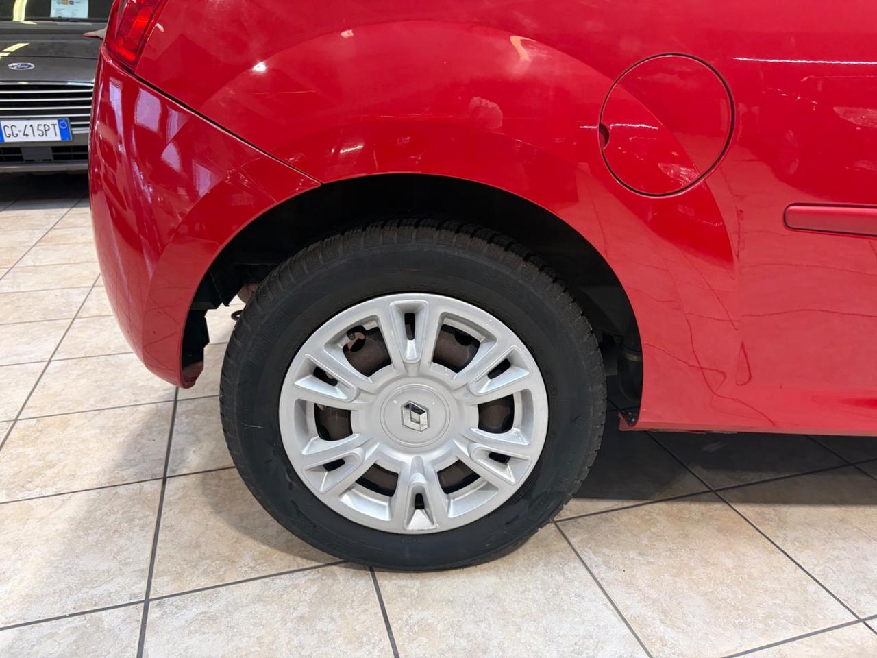Renault Twingo 1.2 16V Etoile solo 110.000 km
