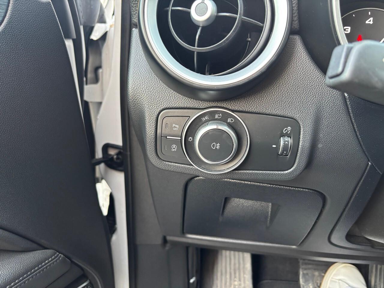 Alfa Romeo Stelvio 2.2 Turbodiesel 160 CV AT8 RWD