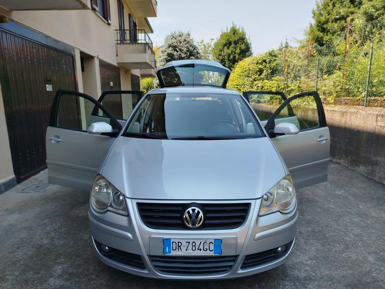 Volkswagen Polo 1.2 BENZINA 70cv / 61.000km / TAGLIANDI