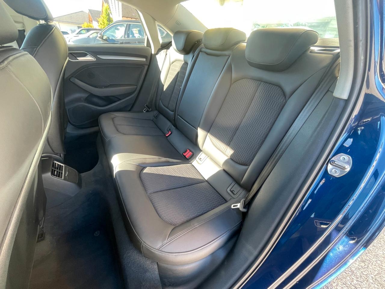 Audi A3 Sedan 1.6 TDI clean diesel Ambition