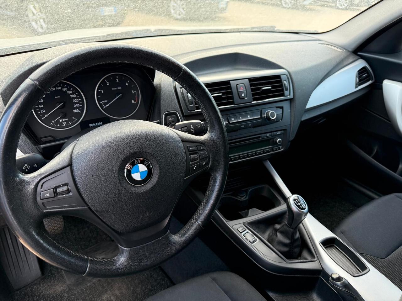 Bmw 116 116d 5p. Urban