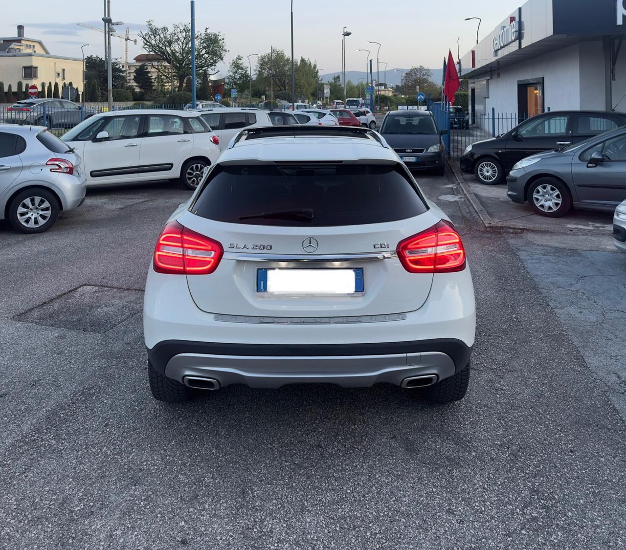 Mercedes-benz GLA 200 GLA 200 d Sport pelle tetto led cerchi in lega 18*