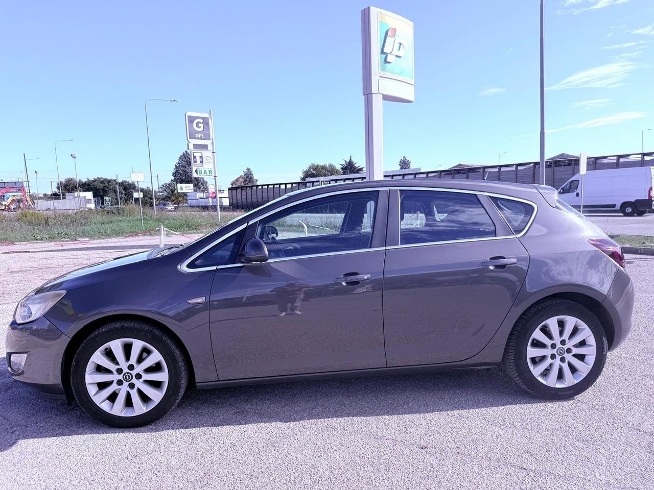 Opel Astra 1.7 CDTI 125CV 5 porte Elective