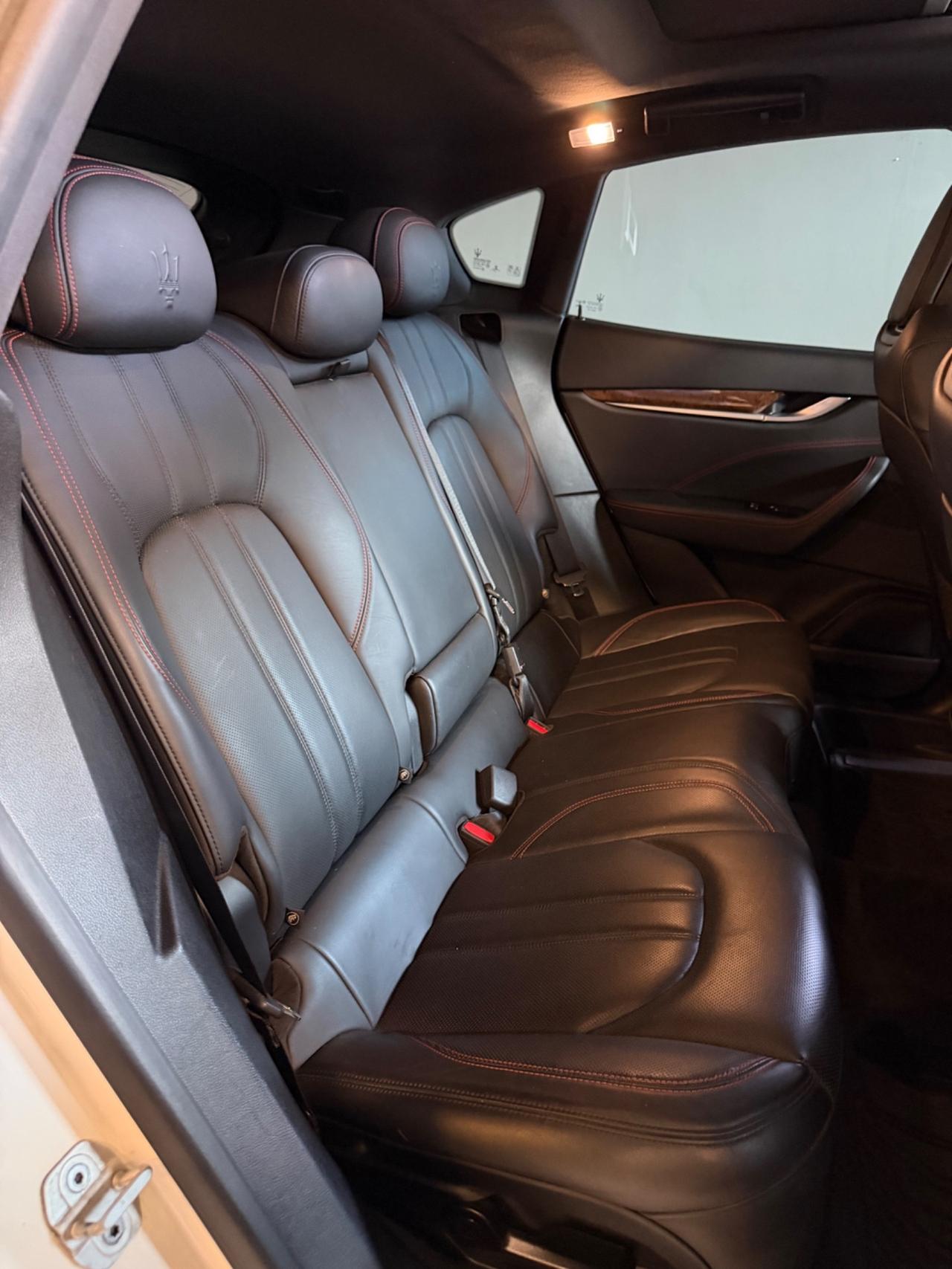 Maserati LEVANTE V6 AWD GRANDSPORT TETTO PELLE