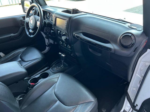 JEEP Wrangler Unlimited 2.8 CRD DPF Sahara Auto