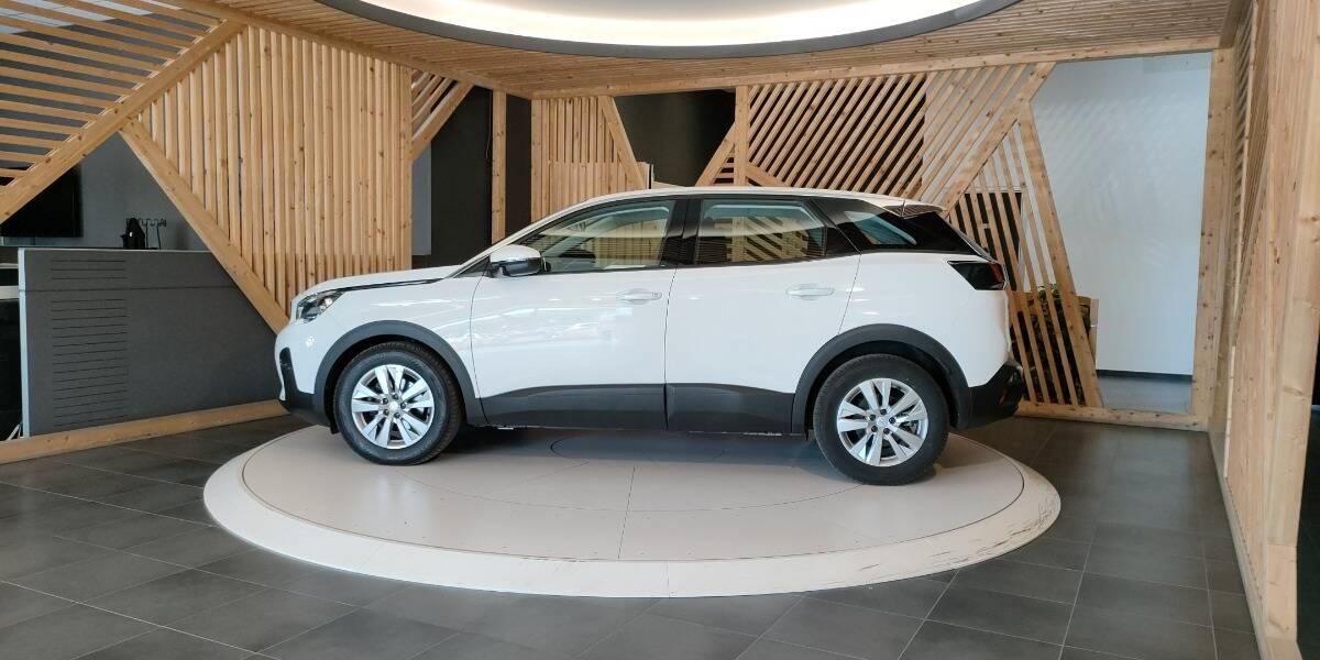 Peugeot 3008 1.6 bluehdi Business s&s 120cv