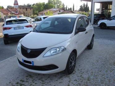 LANCIA Ypsilon 0.9 TwinAir 85 CV 5p. Metano Ecochic NEOPATENTATI