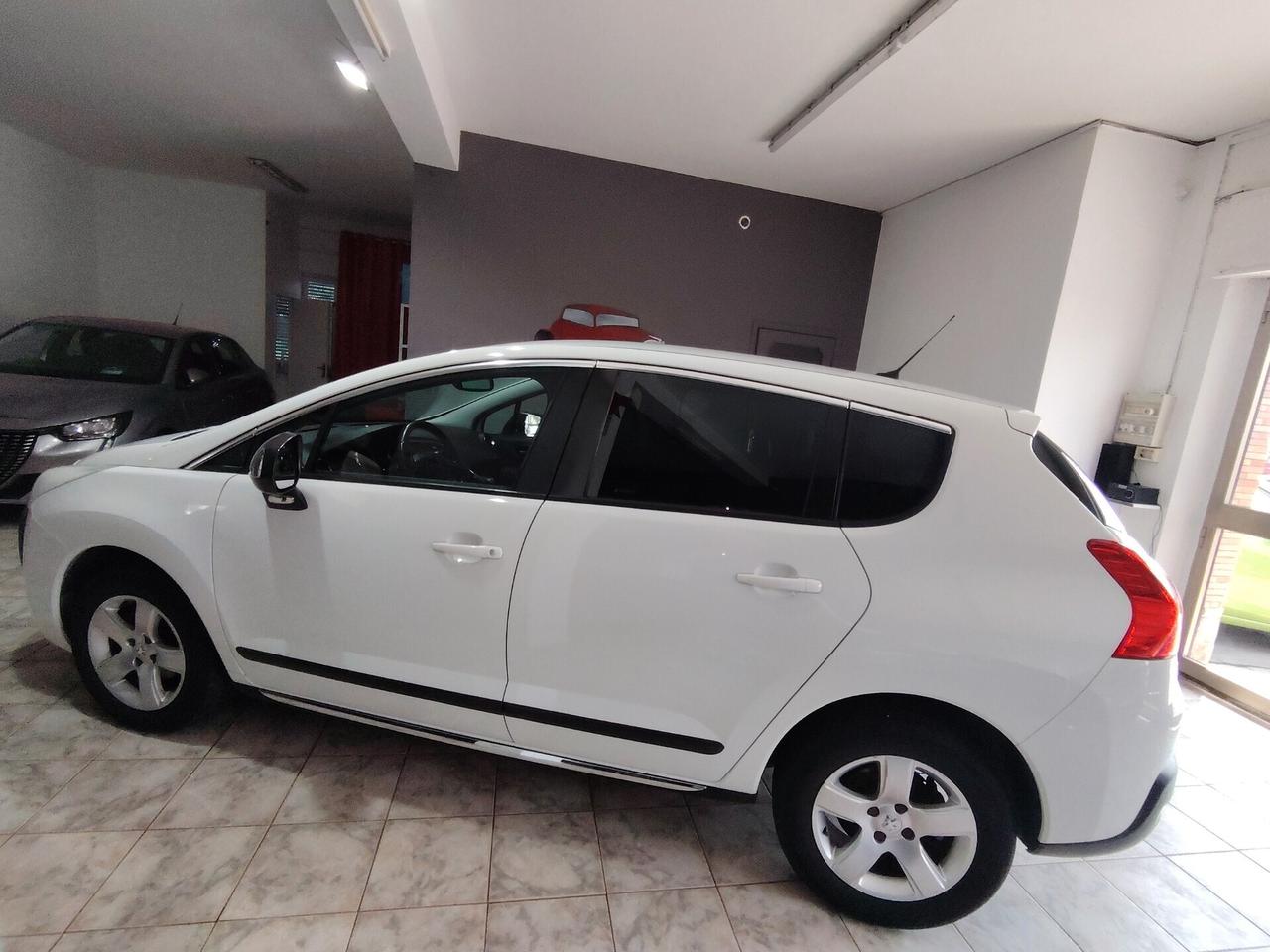 Peugeot 3008 1.6 e-HDi 115CV cambio robotizzato Stop&Start Style