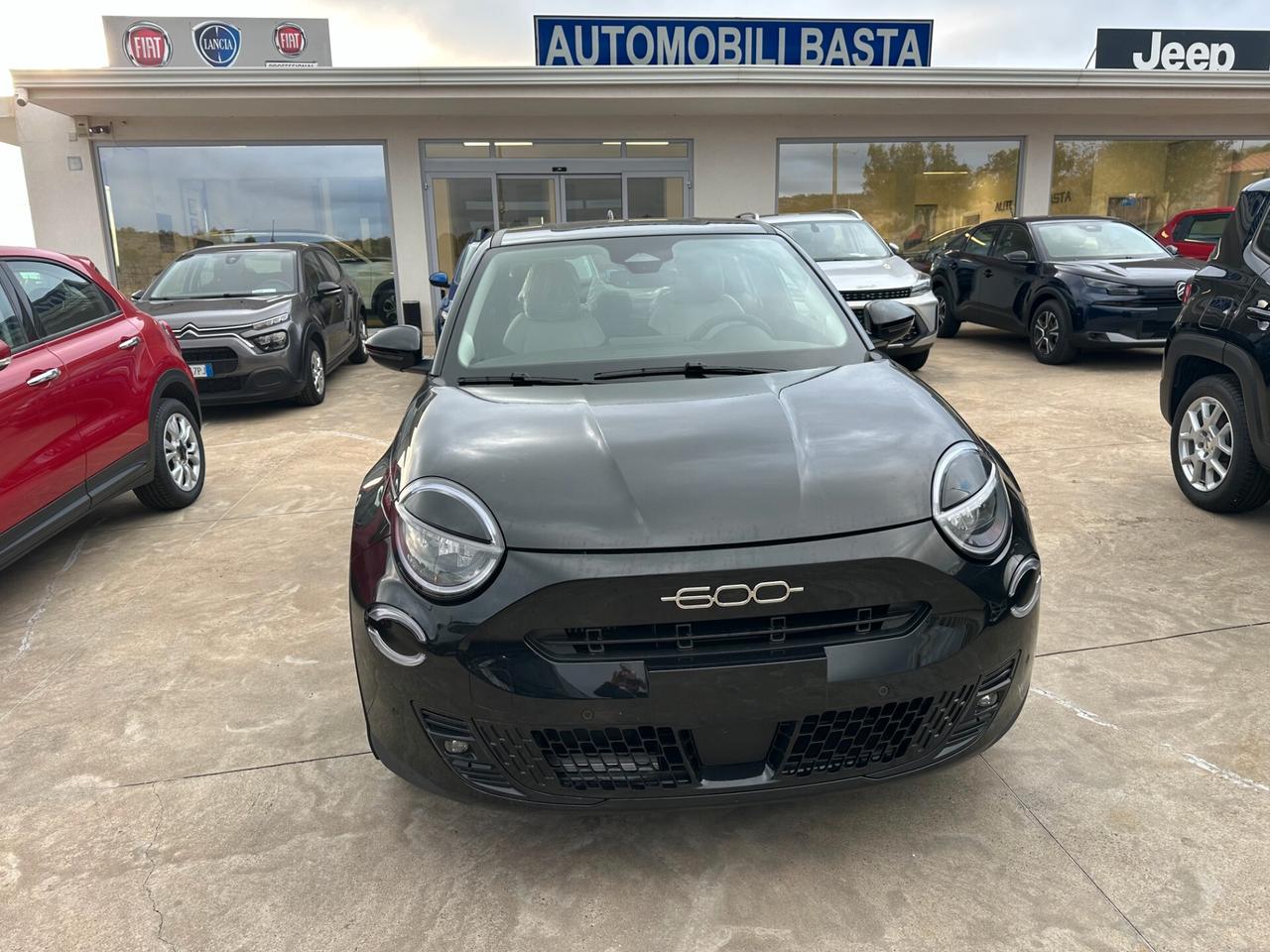Fiat 600 Hybrid 110 CV DCT MHEV Icon (NUOVA)