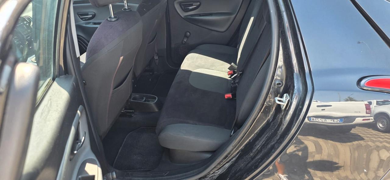 LANCIA YPSILON 1,2 69cv SINISTRATA