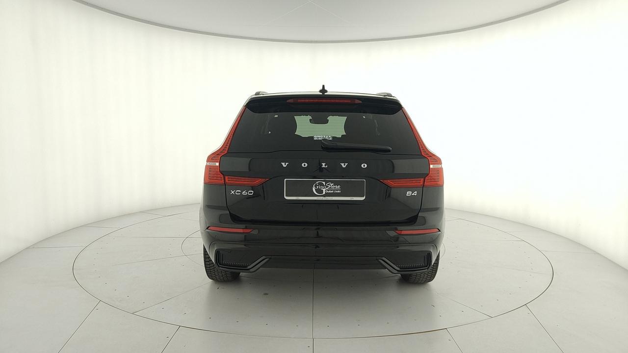 VOLVO XC60 2.0 b4 Plus Dark auto