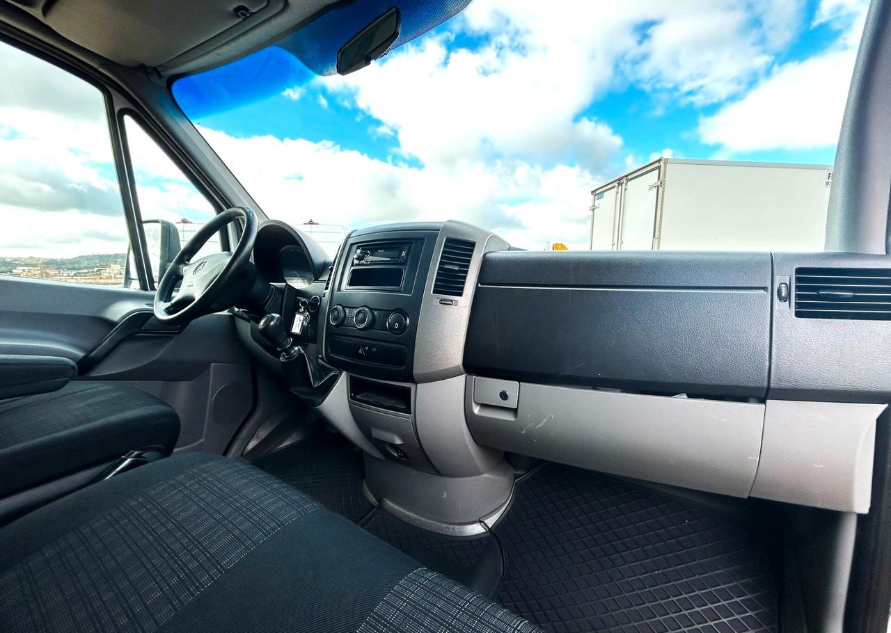 Mercedes Benz Sprinter 416 T 37.35 Furgonatura