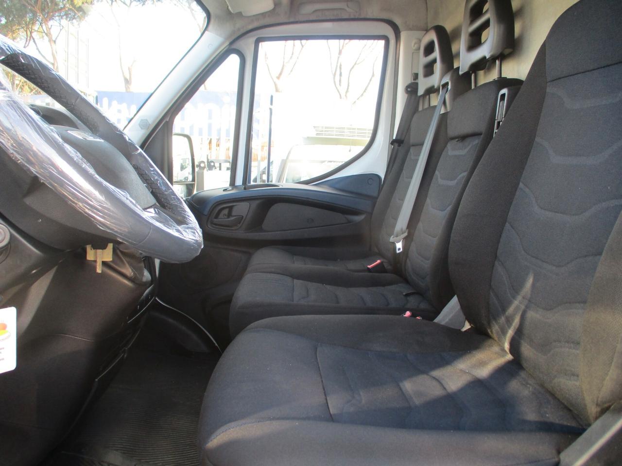 Iveco Daily 35S12 2.3 120CV E6B FURGONE PASSO MEDIO