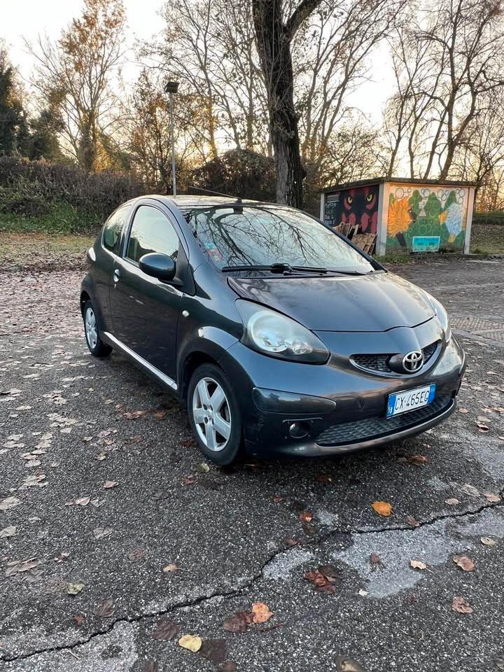 Toyota Aygo 1.0 12V VVT-i 3 porte Sol