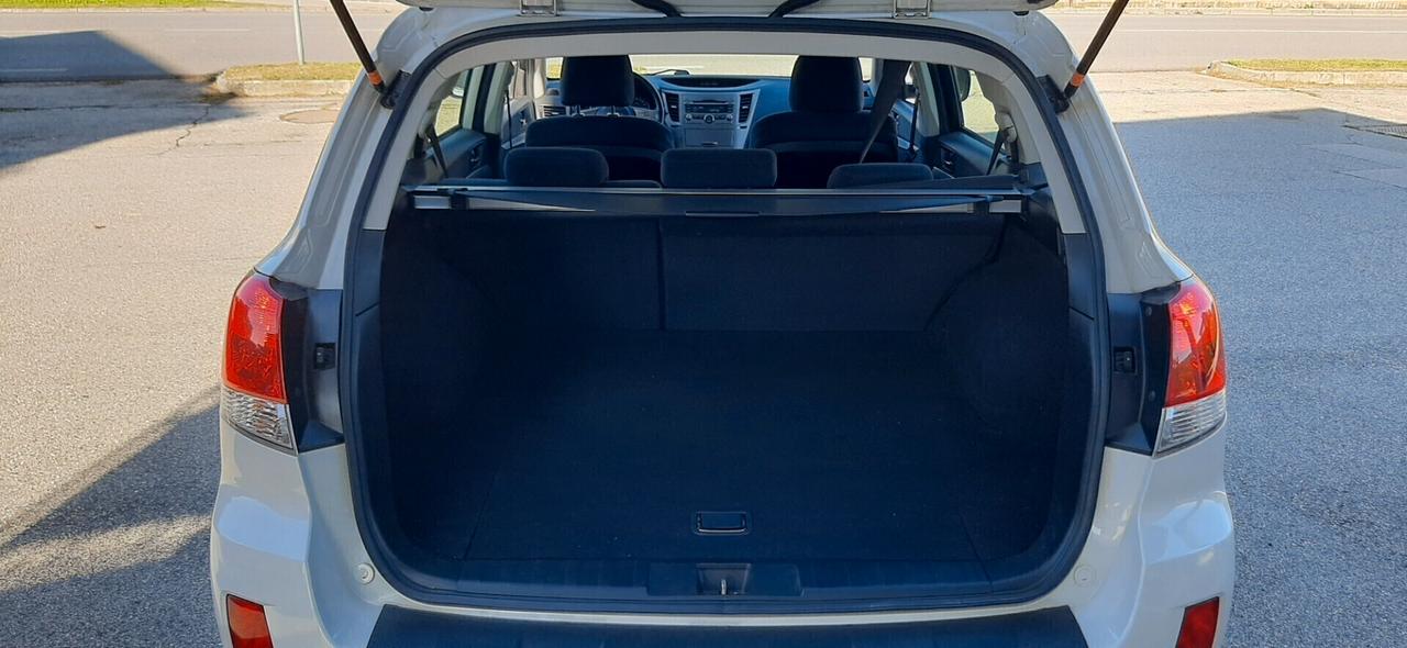 SUBARU OUTBACK 2.5i Bi-Fuel Trend