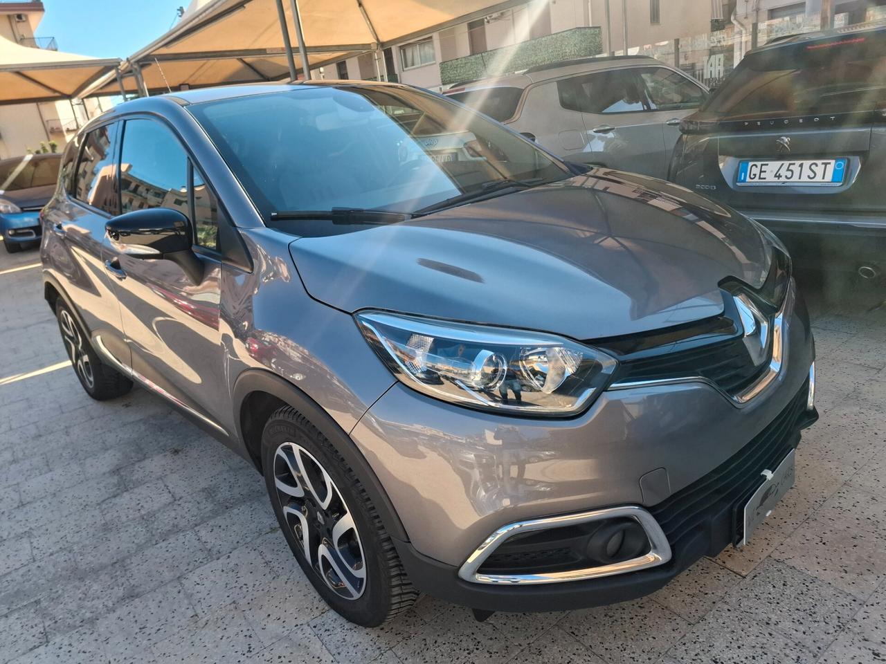 Renault Captur - 1.5 Dinamiche | Navigazione | Accesso/avviamento senza chiave | Climatizzatore