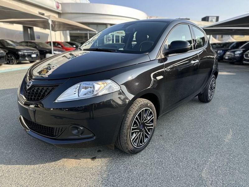 Lancia Ypsilon 1.0 FireFly 5 porte S&S Hybrid Oro