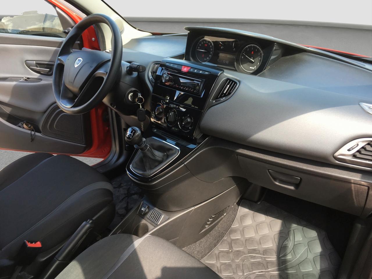Lancia Ypsilon 1.2 69 CV 5 porte GPL Ecochic Gold