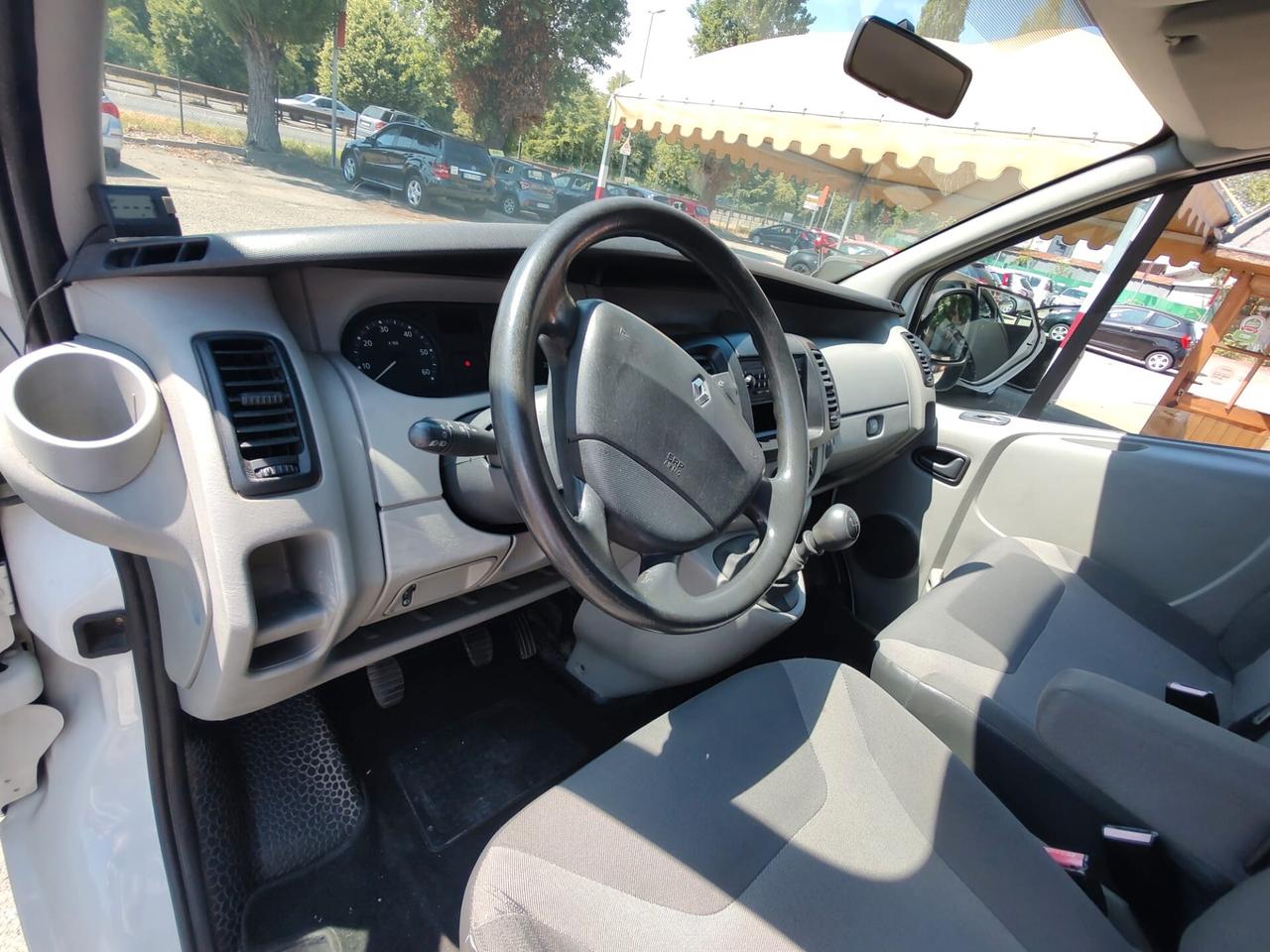 Renault Trafic T27 2.0 DCI 115 CV L1H1, OK NEOPATENTATI