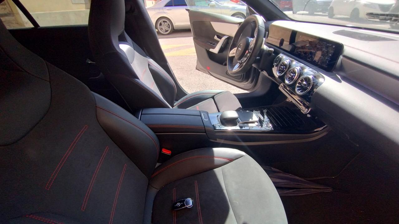 Mercedes-benz CLA 250 e hybrid EQ Premium