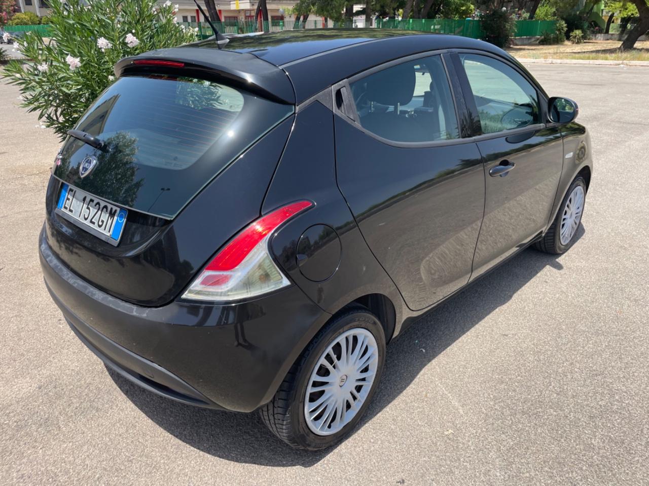 Lancia Ypsilon 1.2 69 CV 5 porte GPL Ecochic Elefantino