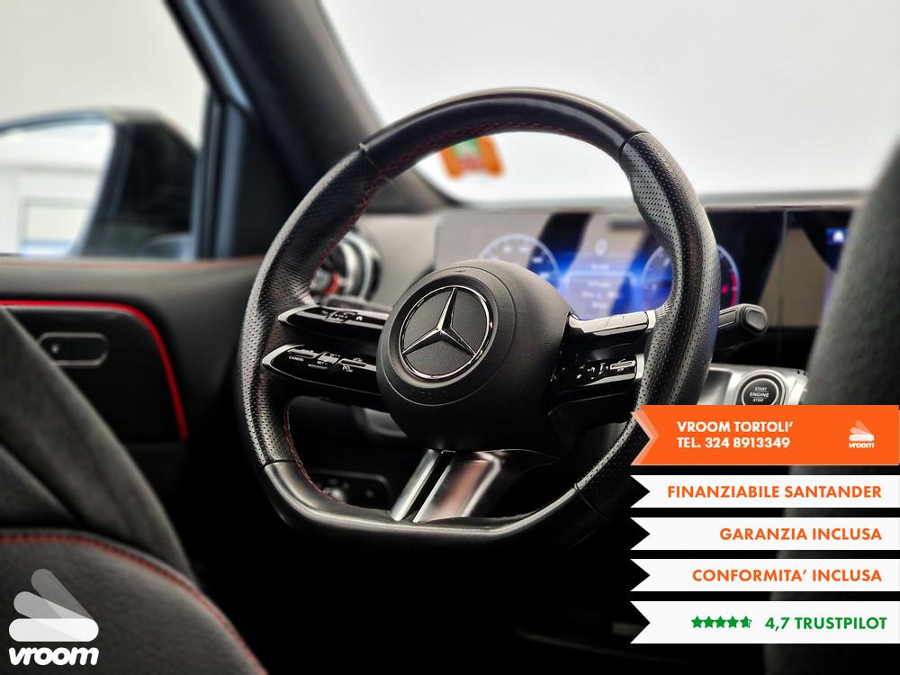 MERCEDES GLB (X247) GLB 200 d Automati...