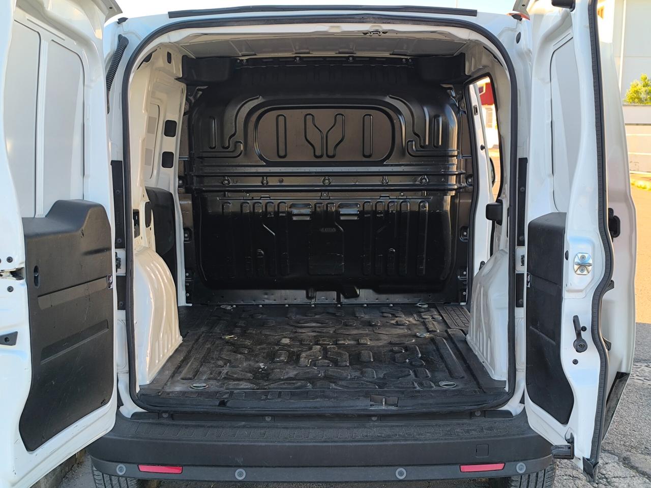 FIAT DOBLÒ 3 POSTI 1.6 DIESEL 08/2018 1 PROPRIETÀ NAVI/SENS.PARCHE