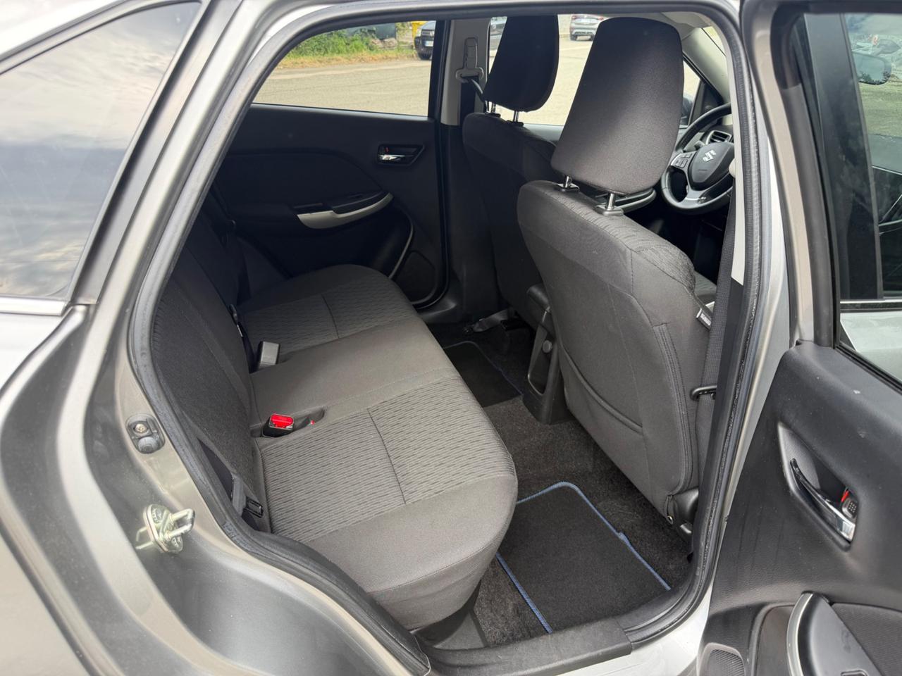 Suzuki Baleno 1.2 Hybrid B-Top