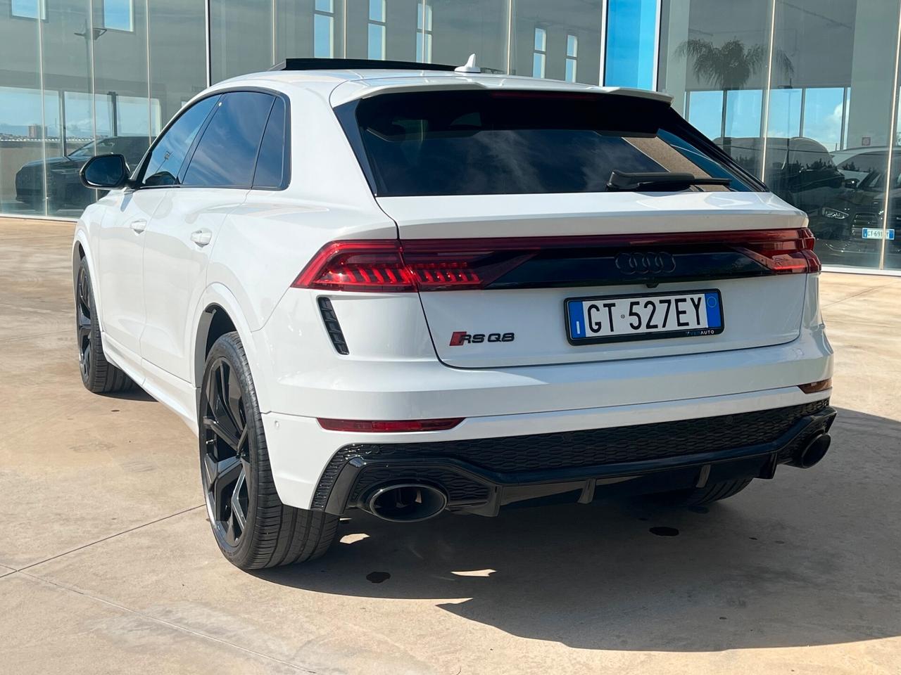 Audi Q8 RS TFSI V8 quattro tiptronic