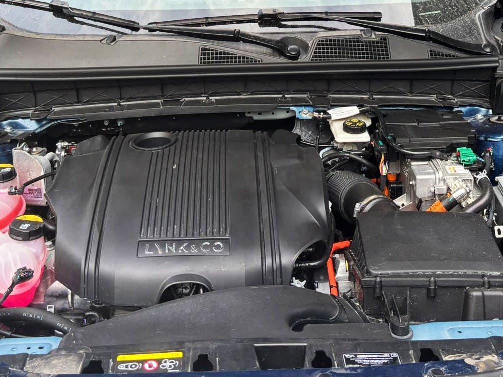 Lynk & Co 01 - 01 1.5 td phev auto