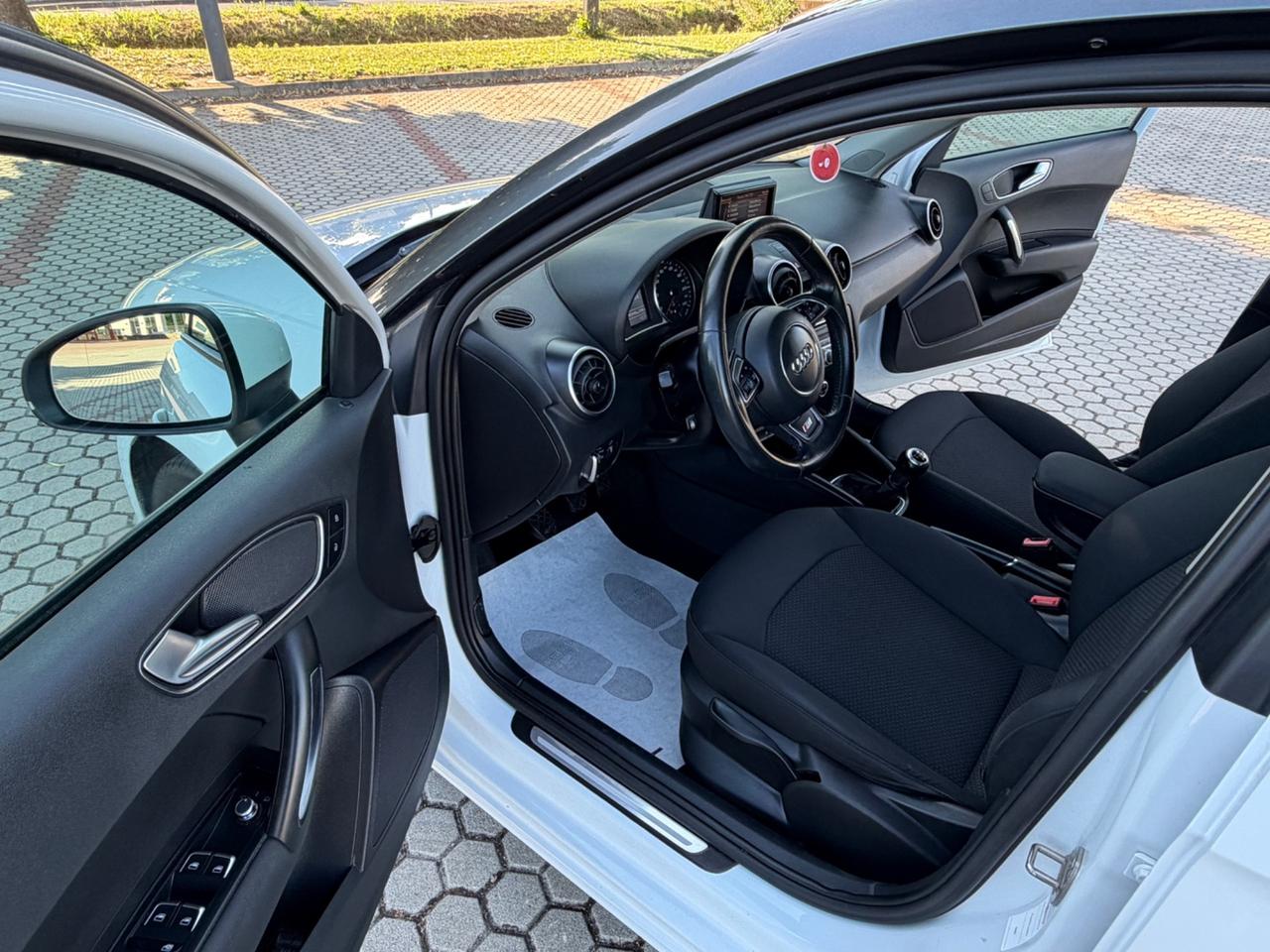 Audi A1 1.6 TDI S-Line 116 CV