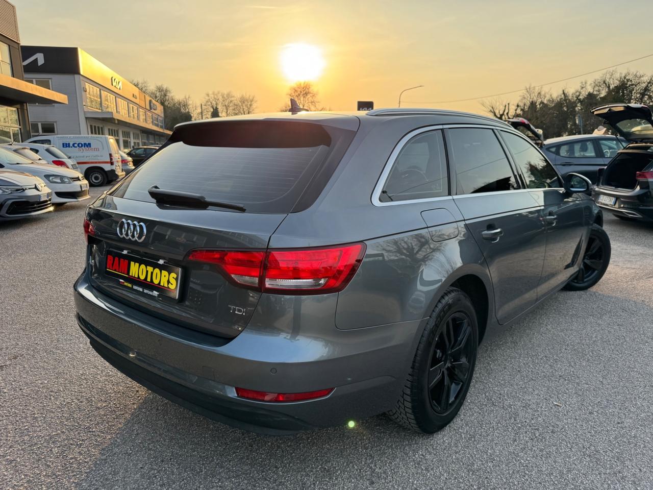 Audi A4 Avant 2.0 TDI 122 CV S tronic Sport Neopatentati