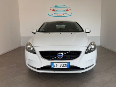 VOLVO V40 T2 Summum