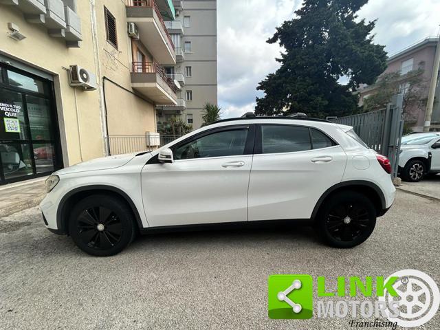 MERCEDES-BENZ GLA 180 PREMIUM AUTOMATICA