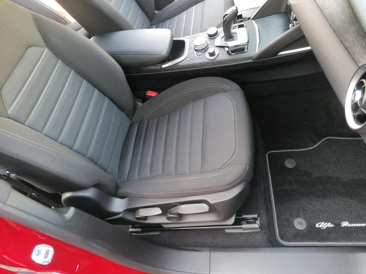 Alfa Romeo Stelvio 2.2 t Business rwd 160cv