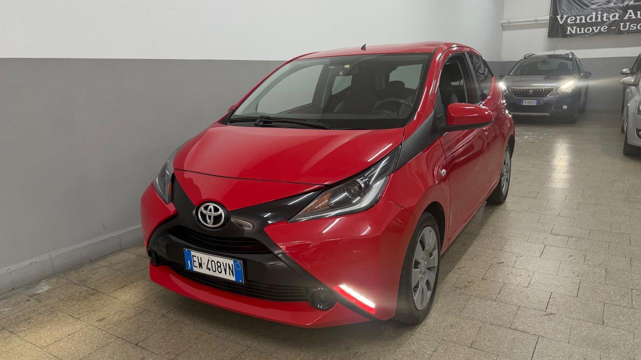 Toyota Aygo 1.0 VVT-i 69 CV 5 porte x-cool 2015