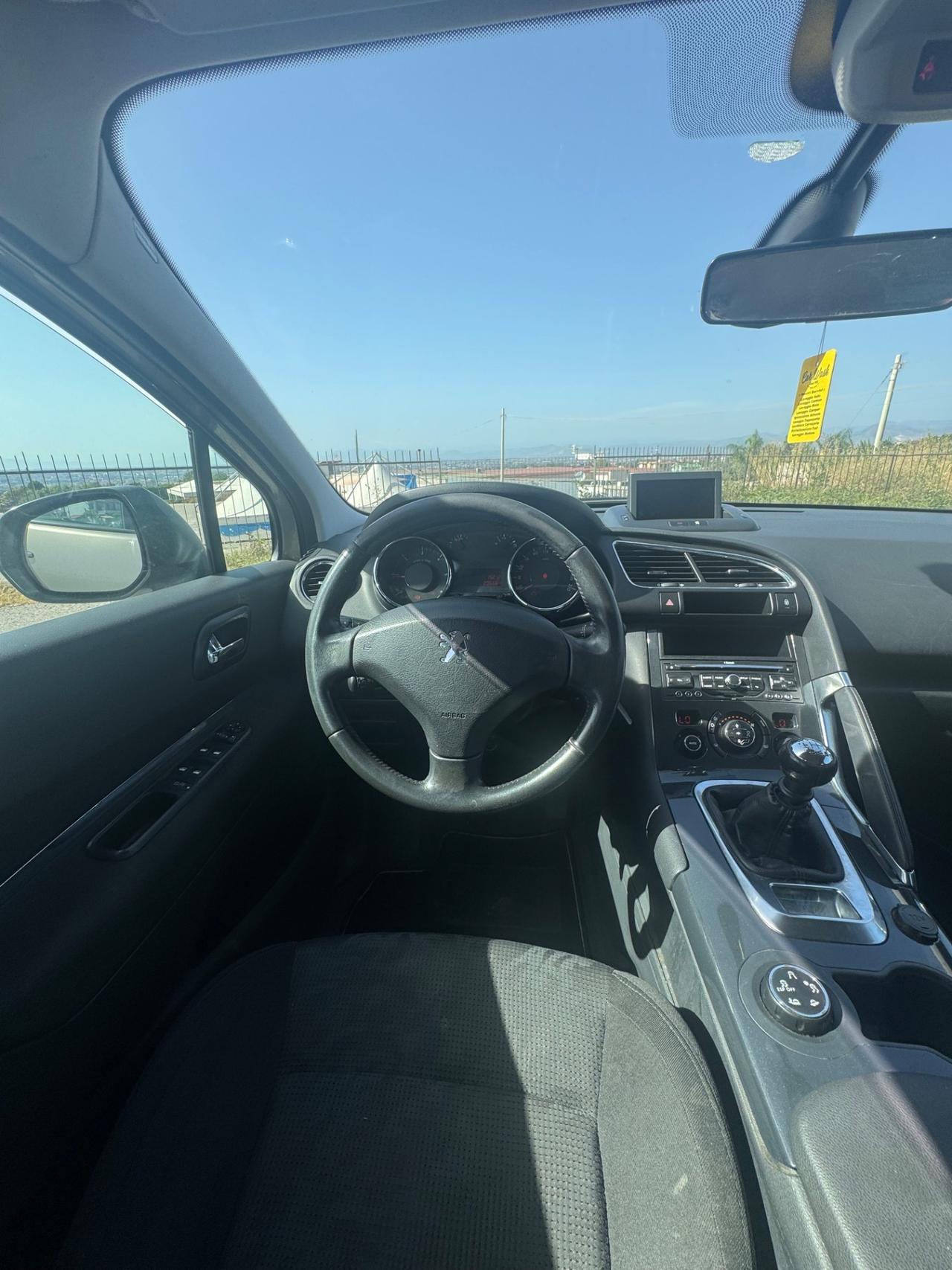 Peugeot 3008 1.6 HDi 115CV Business