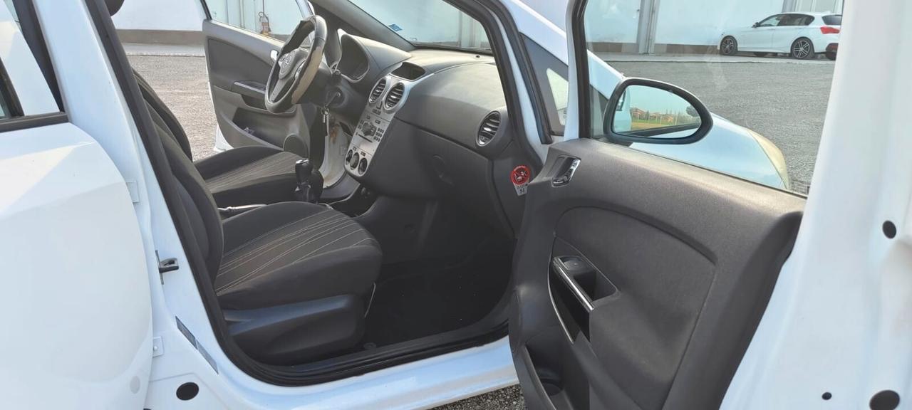 Opel Corsa 1.2 80CV 5 porte GPL-TECH Edition