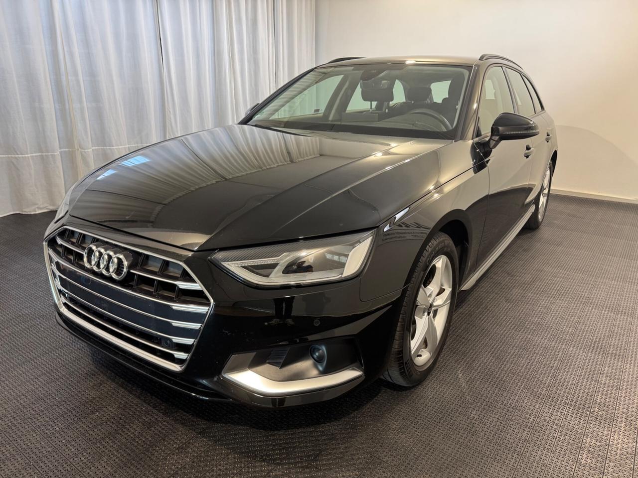 Audi A4 35 TDI/163 CV S tronic Business Advanced
